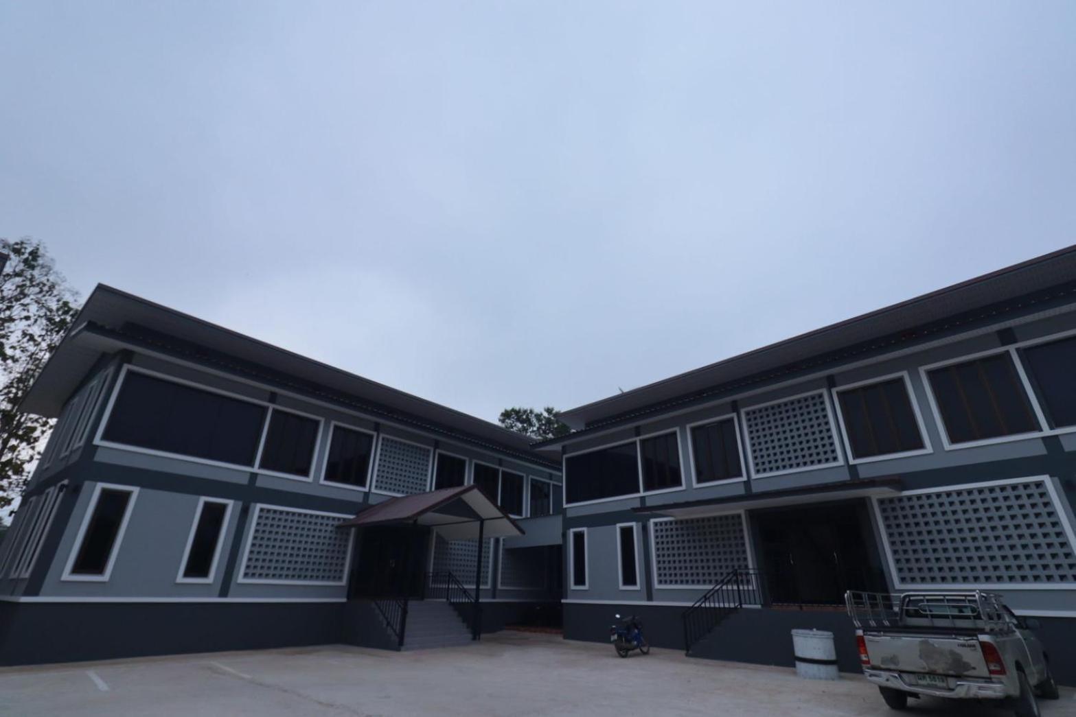 Bk Hotel Mae Sariang Exterior photo